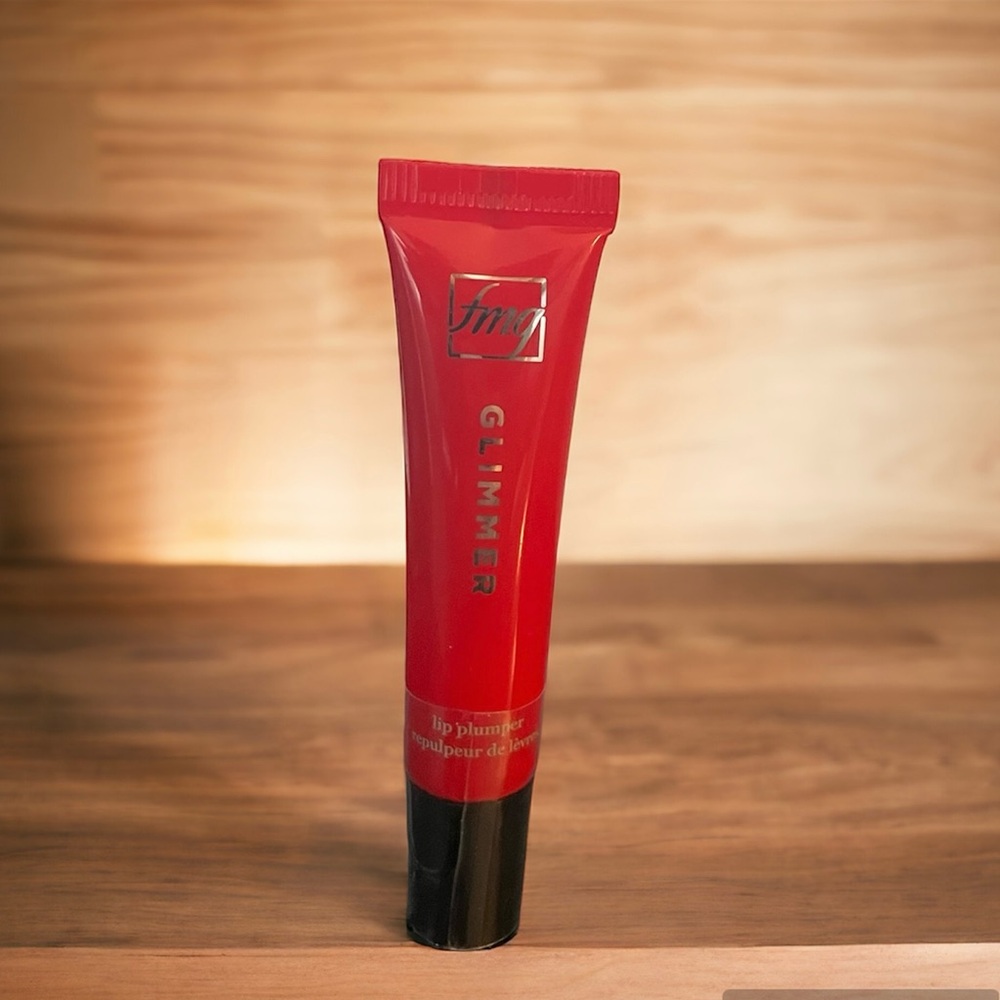 NEW Avon x fmg Glimmer Lip Plumper in Brilliance Gloss Luscious Peppermint